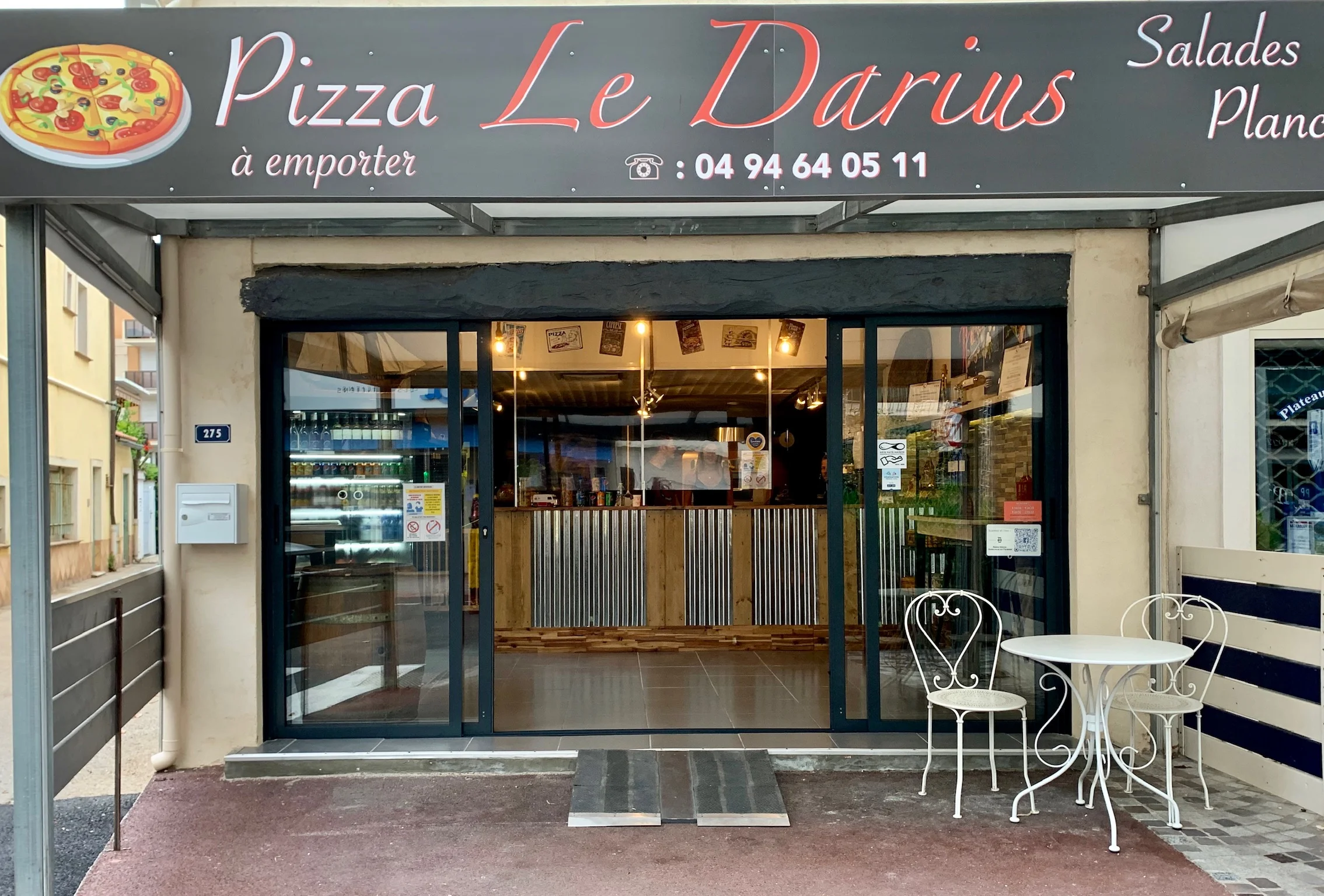 Insegna Darius Pizza dal 2020